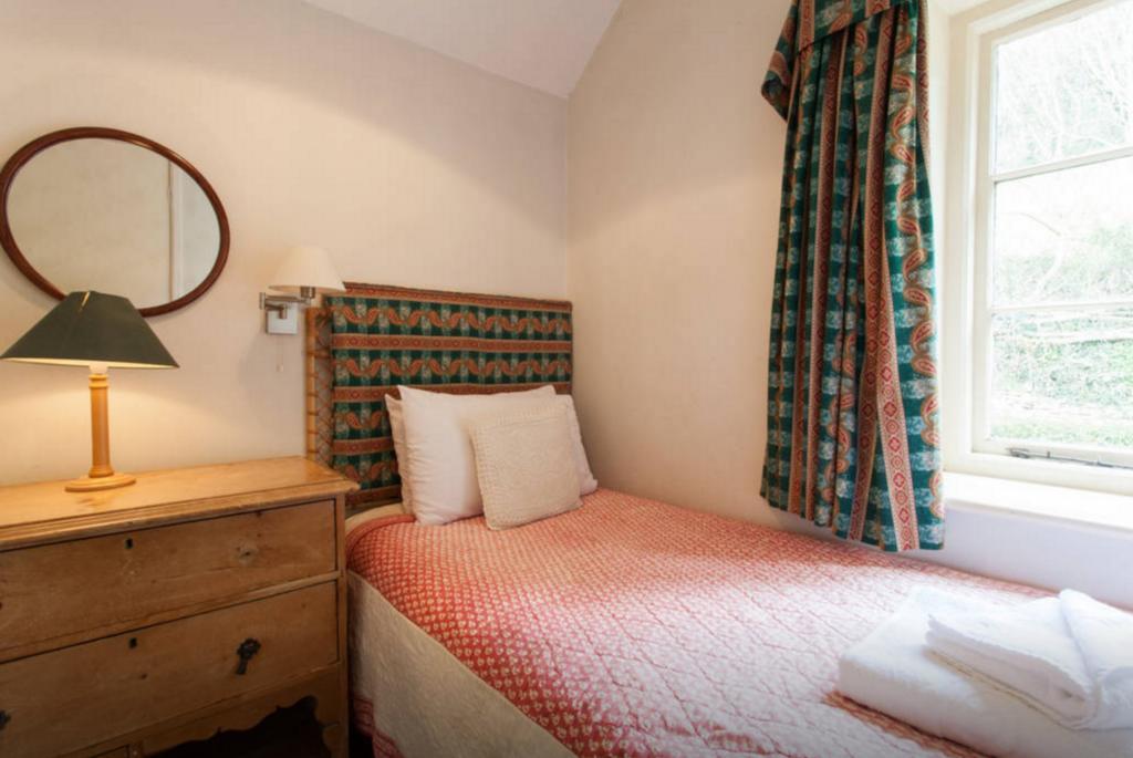 Owlpen Manor Cottages Uley Екстериор снимка